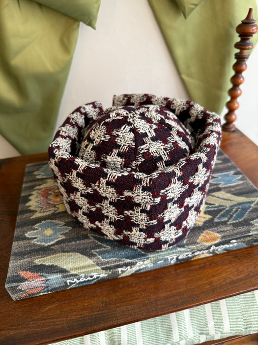 Hat i bordeaux ternet bouclé